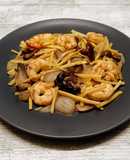 Salteado de gambas, bambú y setas