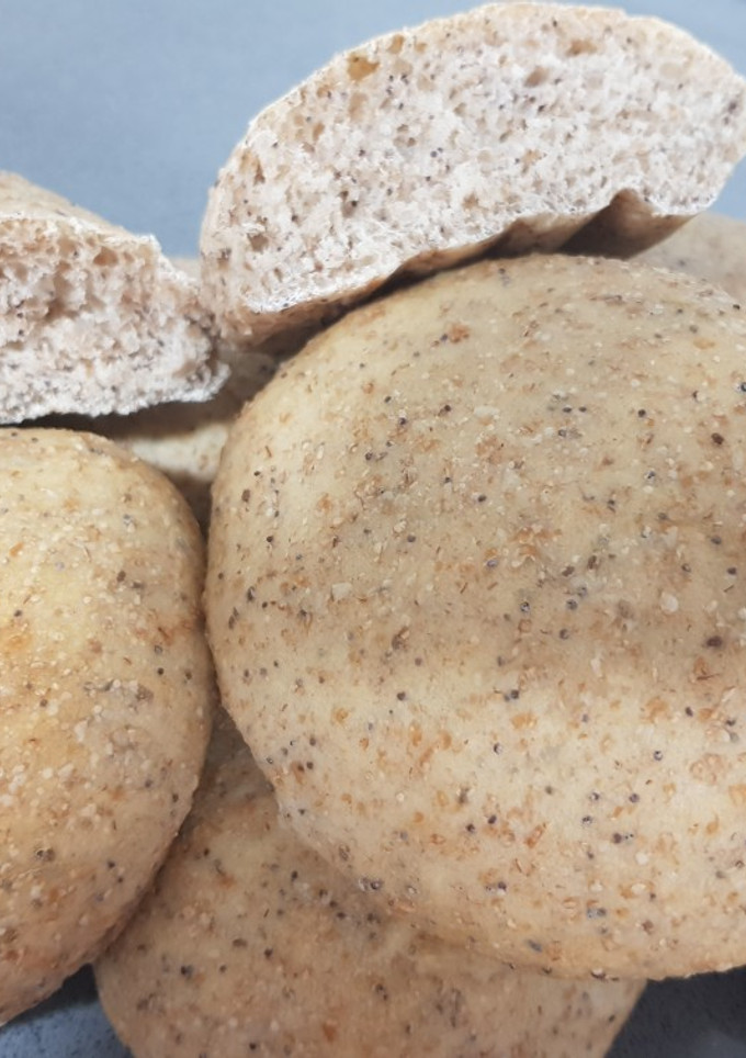 Una foto de Molletes integrales con semillas Thermomix