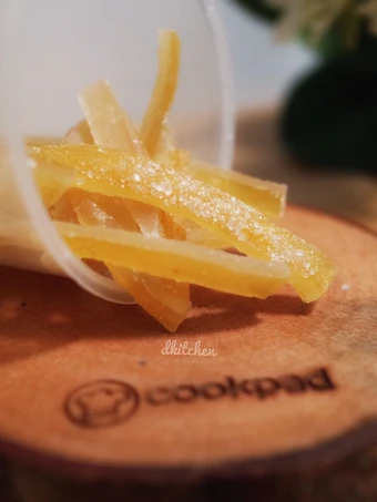 Langkah Mudah untuk Menyiapkan Resep Manisan Kulit Jeruk Lemon yang Uenak Anti Ribet, Uenak Banget