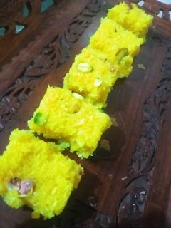 કાજુ કોપરા પાક (Cashew Coconut Pieces Recipe in Gujarati) રેસીપી મુખ્ય ફોટો