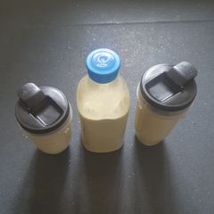 A picture of Creamy Vichyssoise soup.