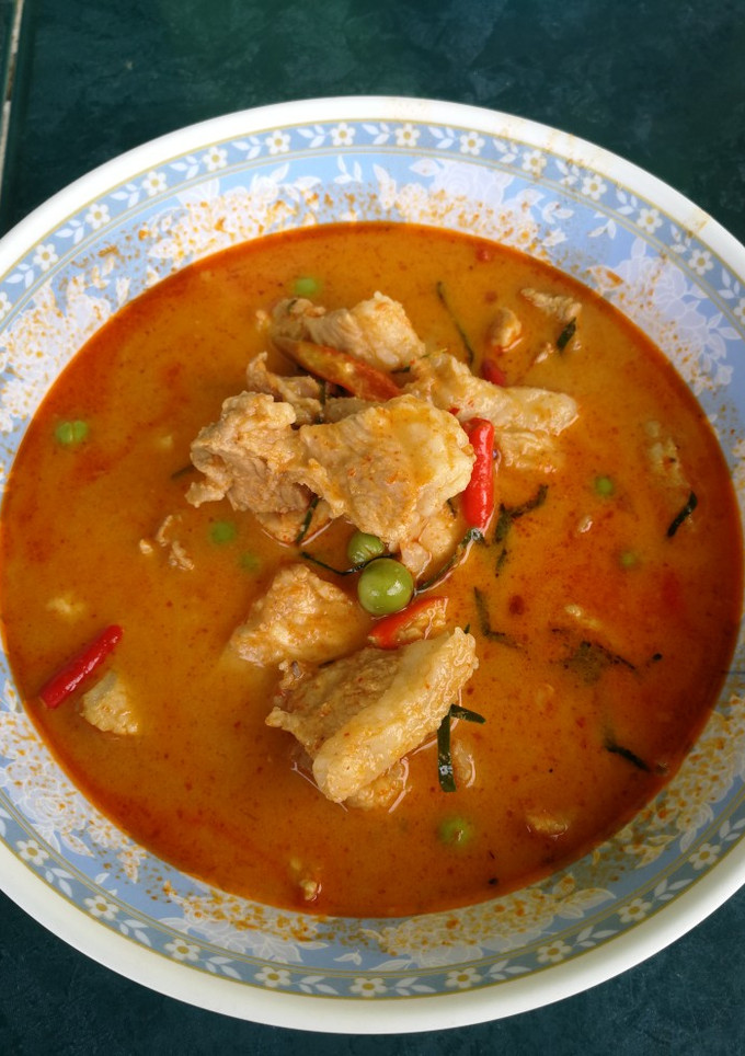 A picture of Panaeng Curry with Pork.