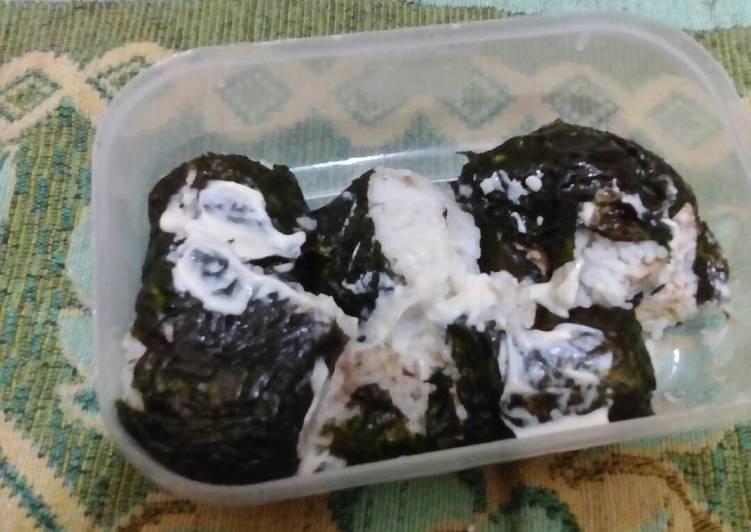 Onigiri chicken mayo