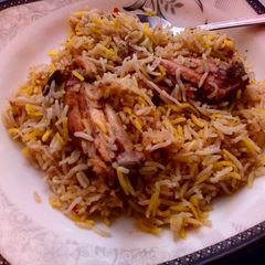 A picture of White biryani.