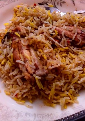 A picture of White biryani.