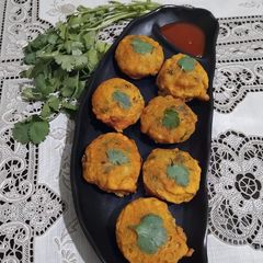A picture of Aloo Tikki.