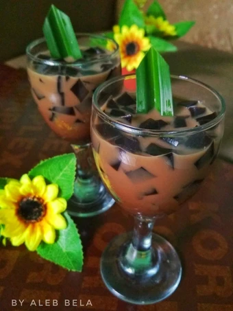 Langkah Gampang Menyiapkan Resep Es Capucino Cincau yang Lezat Sekali Anti Ribet, Uenak Banget