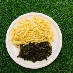 Pasta 🍝 and spinach sauce #oneafrica A picture of Pasta 🍝 and spinach sauce #oneafrica.