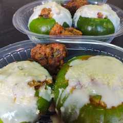 Una foto de Zapallitos rellenos con carne 🥩 y Salsa Blanca 😋!🇦🇷❤️