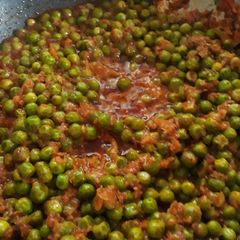 A picture of Matar Masala.