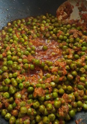 A picture of Matar Masala.