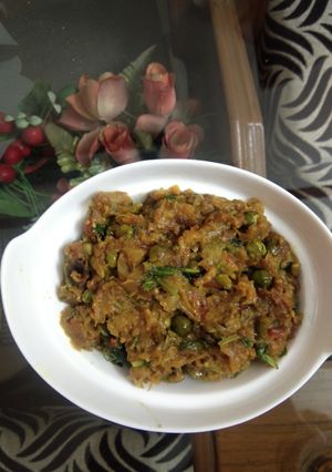 A picture of Eggplant (baingan) bharta.