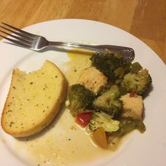 A picture of Chicken and vegetables.