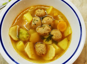 Hamis májgombócleves recept fotója