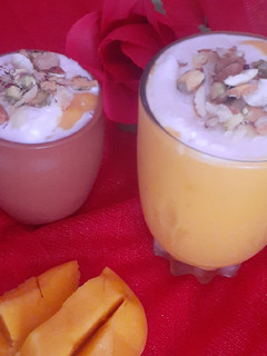 મેંગો લસ્સી(Mango lassi recipe in gujarati) રેસીપી મુખ્ય ફોટો