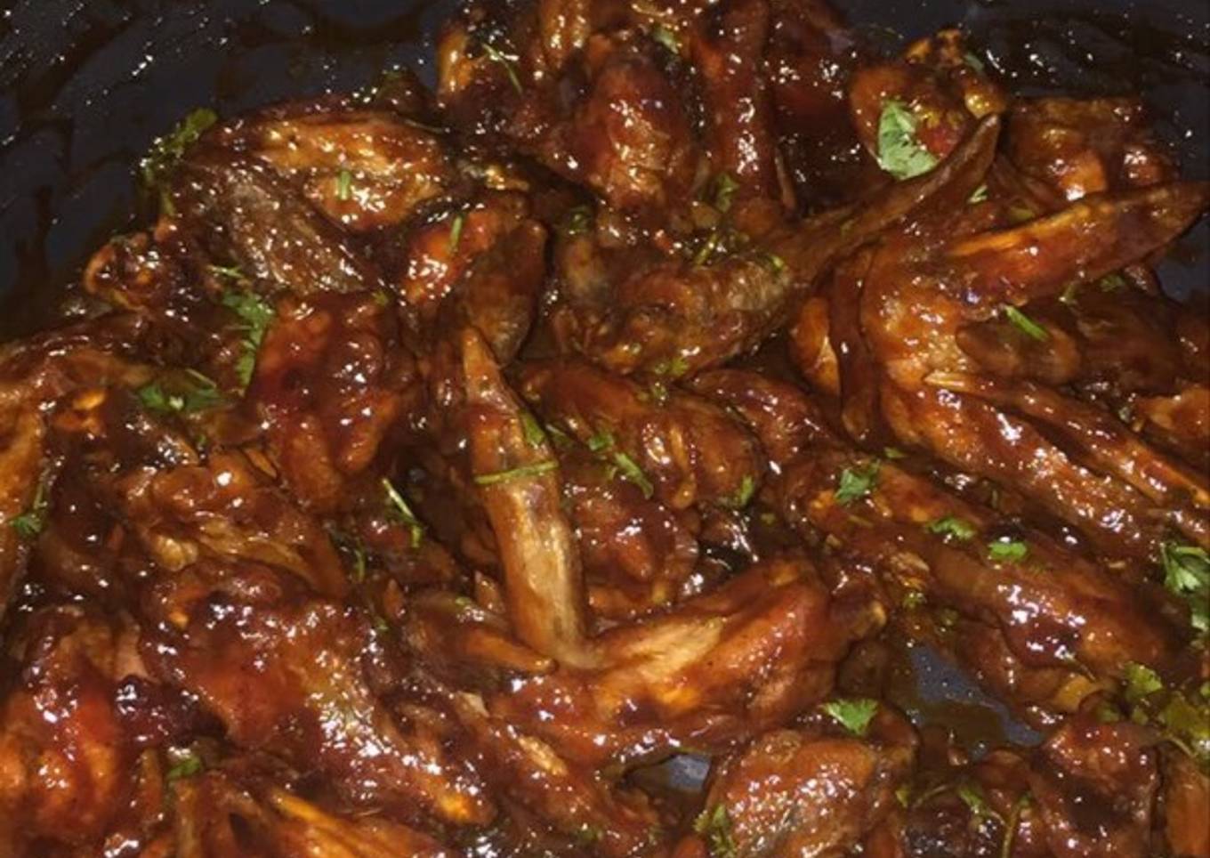 Chicken wings in barbecue sauce