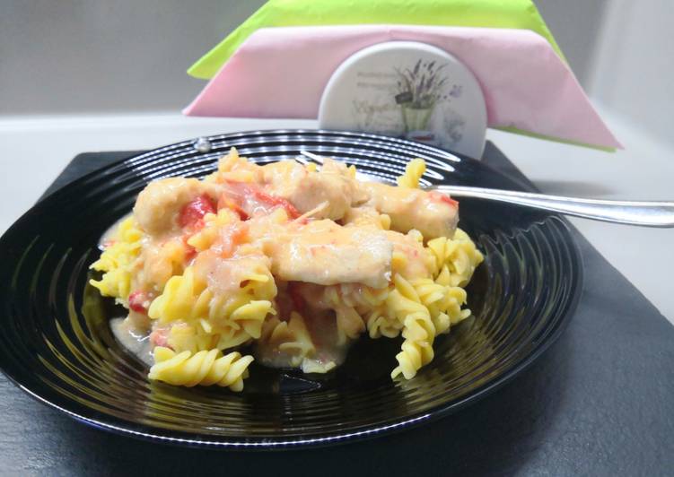 Csirkemelles lecsós ragu (gluténmentes), tésztával recept foto