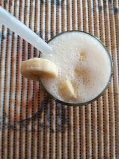 பனானா லஸ்ஸி செய்முறை முக்கிய புகைப்படம்