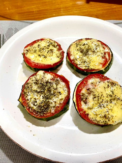 Una foto de Pizzetas keto