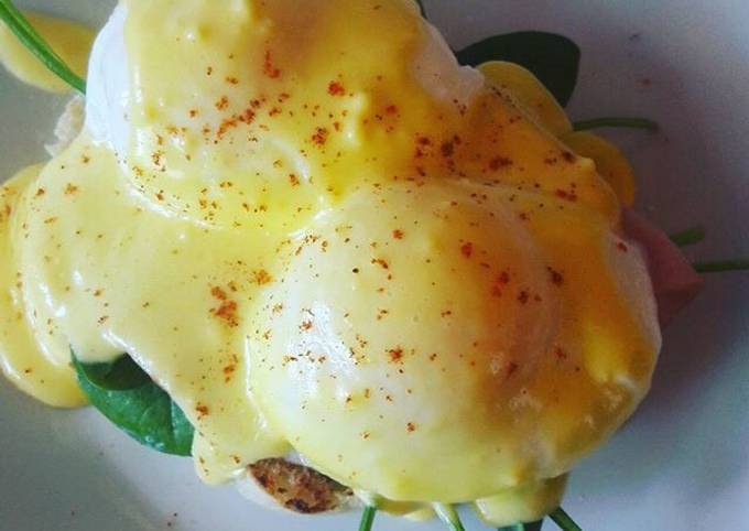 How to Make Perfect Eggs Benedict