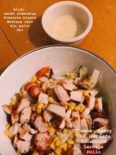 Una foto de Salsa para ensaladas muuuuy baja en KCAL 😝!!!