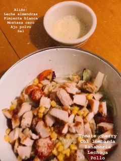 Una foto de Salsa para ensaladas muuuuy baja en KCAL 😝!!!