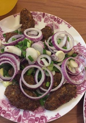 A picture of Grilled Kofta Fingers with Vegetables.