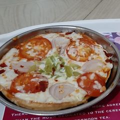 A picture of Wheat flour dough pizza.
