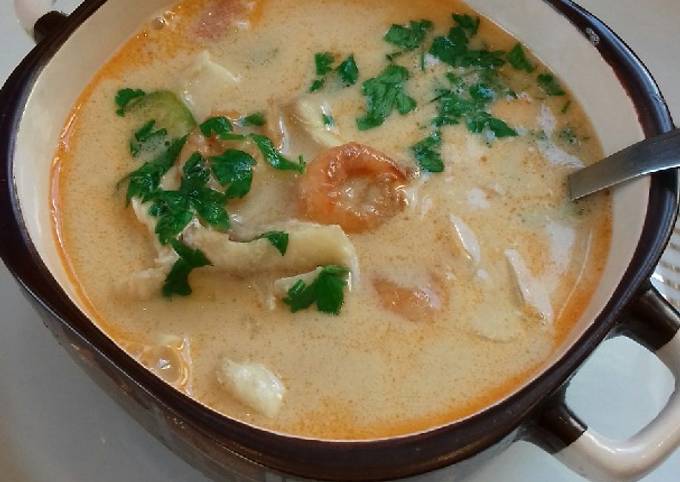 Суп с кокосовым молоком, креветками и курицей - как приготовить вкусно и просто
