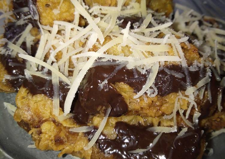 Pisang Crispy Cokelat Keju