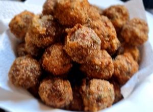 Una foto de Pintorescas Albondiguitas de Carne para Copetín