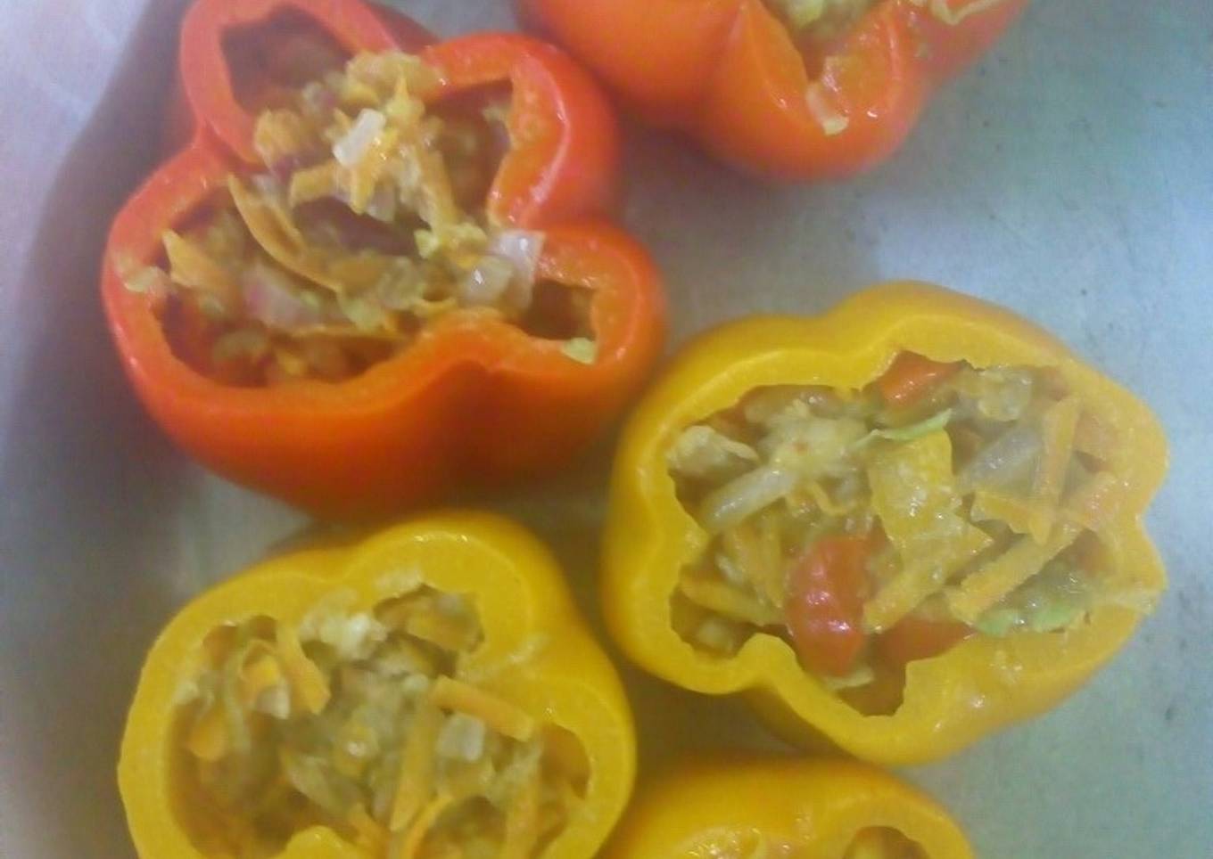 Chintomas rellenos de pollo zanahoria y chayote a la Mario, s