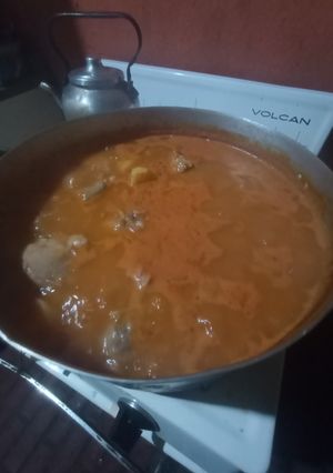 Una foto de Guiso de arroz con pollo 🩵