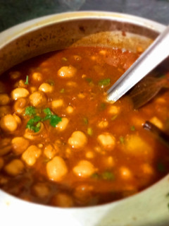 पंजाबी छोले (Punjabi chole recipe in hindi) रेसिपी मुख्य फोटो