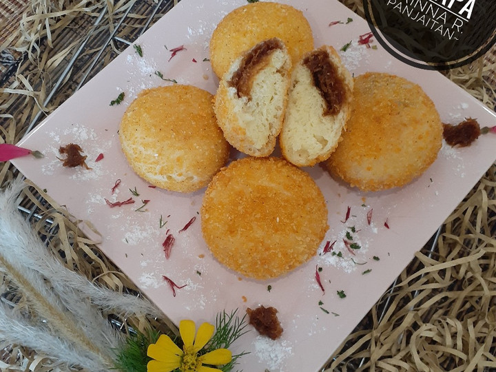 Bagaimana Menyiapkan Roti Goreng Kelapa, Enak