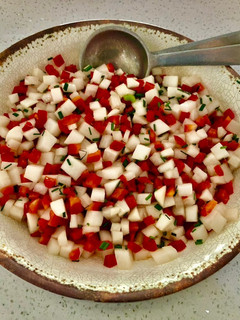 Una foto de Ensalada de rábano y pimiento