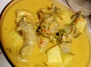 Gambar Ayam masak lemak cili api