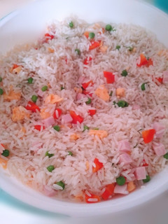 Una foto de Arroz frito 3 delicias 🍚