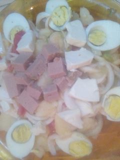 صورة لوصفة سلاطة بطاطا وبصل