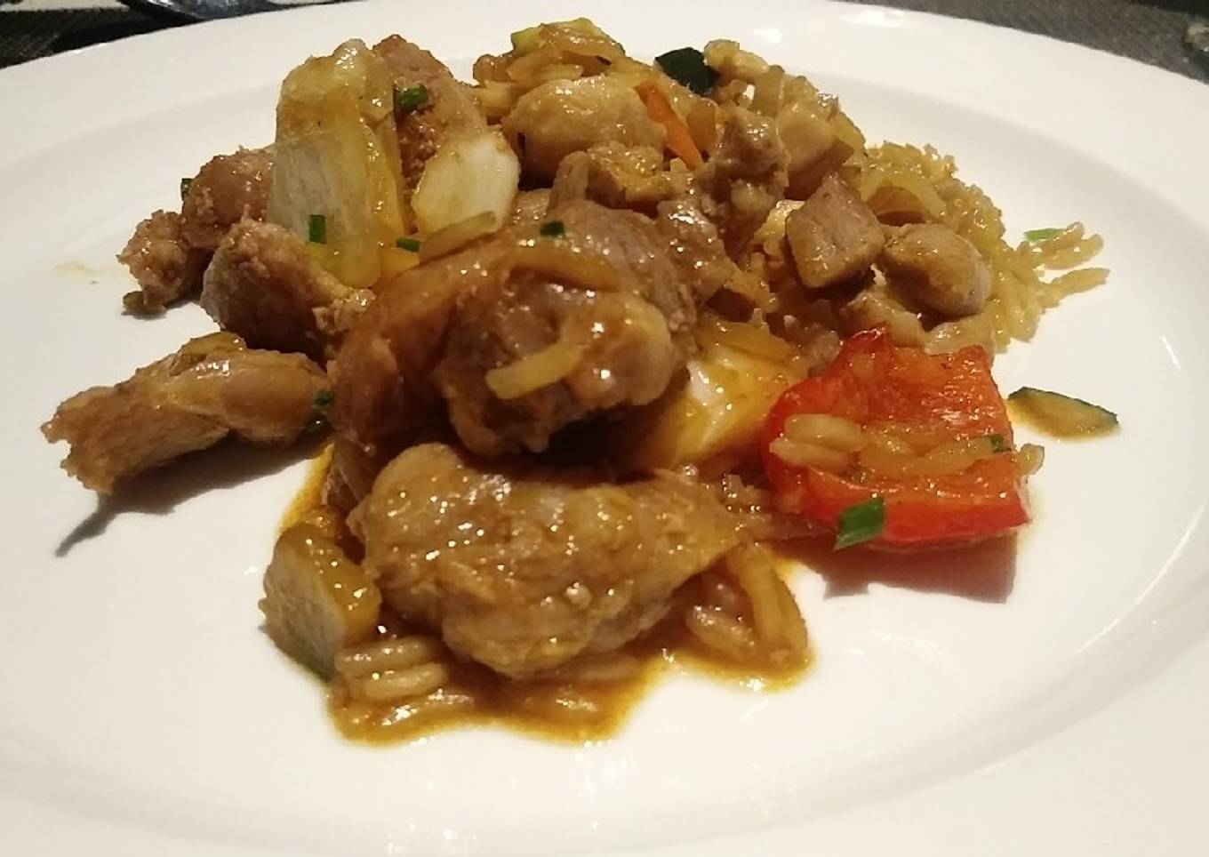 Pollo en salsa de almendras al estilo chino