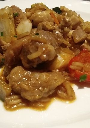 Una foto de Pollo en salsa de almendras al estilo chino