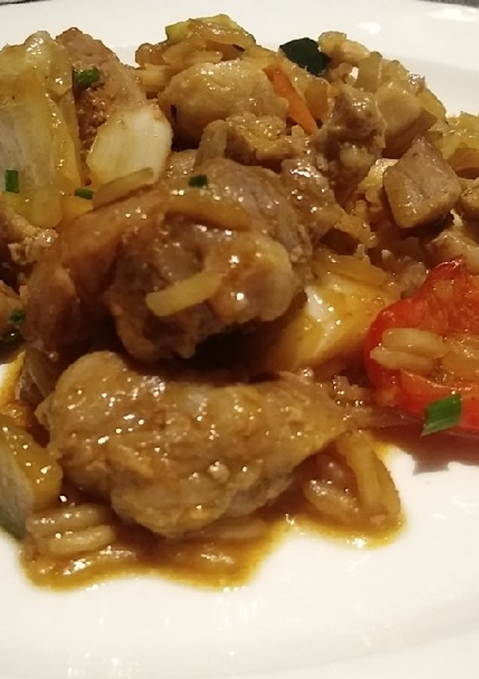 Una foto de Pollo en salsa de almendras al estilo chino
