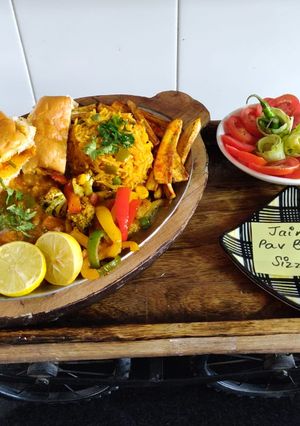 A picture of Jain Pav bhaji sizzlar.