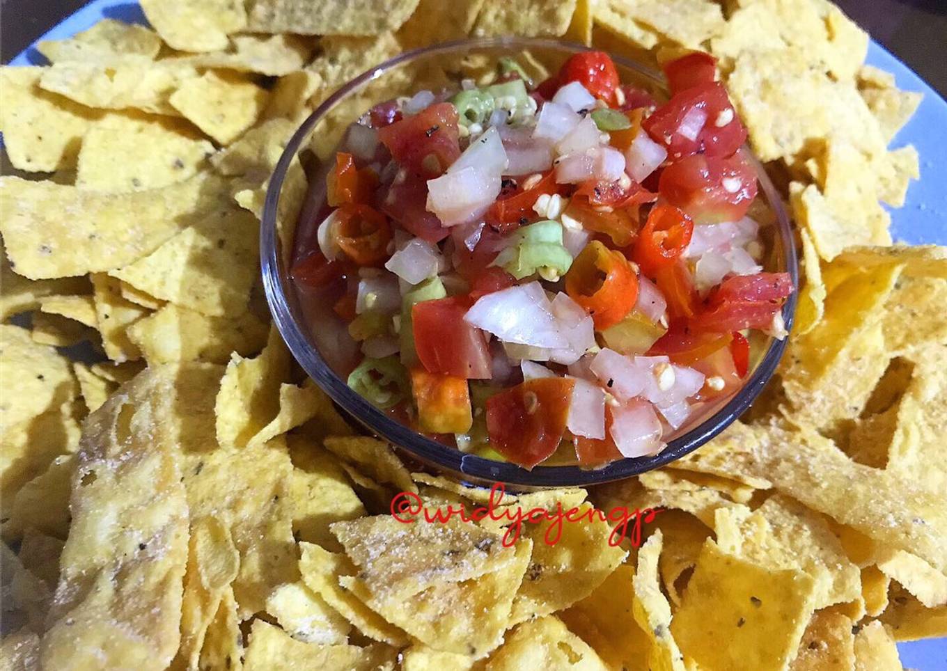 Tomato Salsa ������������������