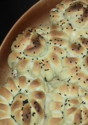صورة لوصفة حلزونات الجبنة والبندورة
