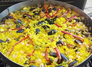 Una foto de Paella
