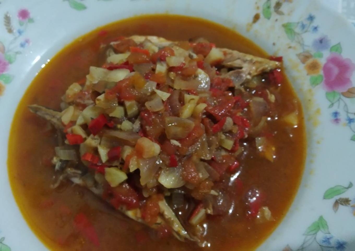 Rica-rica ikan pindang