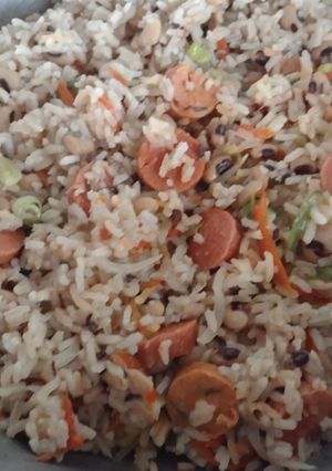 Una foto de Arroz de frijol con chorizo