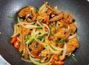 Hình của món Cánh gà chiên nước mắm.