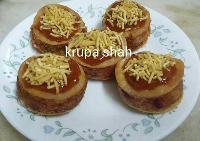 Simple Way to Make Any-night-of-the-week Sev-puri sandwich